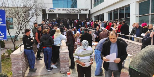  Denizli’de SGK’da EYT yoğunluğu başladı