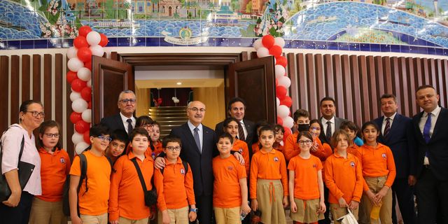İzmir İktisat Kongresi binasının tarihe geçen konukları