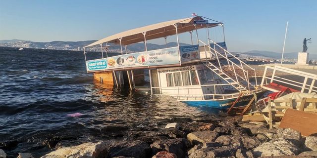  Lodos balık-ekmek teknesini yan yatırdı