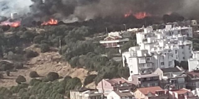  İzmir’de yerleşim yerlerine yakın alanda orman yangını