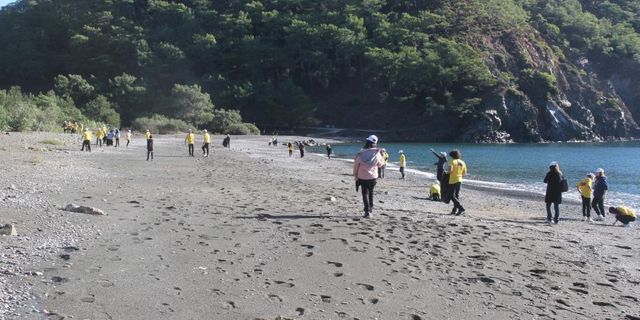 Fethiye’de plaj temizliği