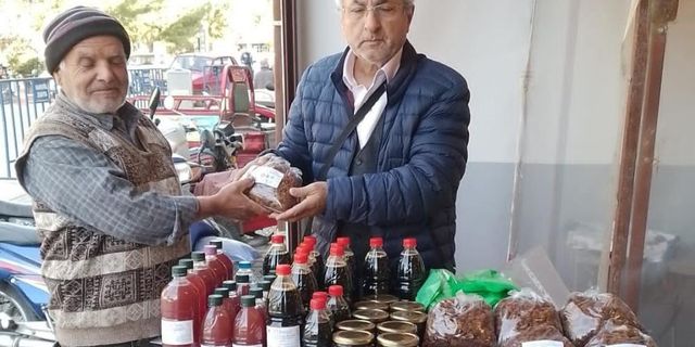 Manisa'da kooperatif ürünleri pazarda satışa sunuldu
