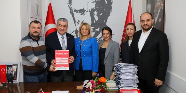 Bedri Serter Karabağlar Belediye Başkan Aday Adayı oldu