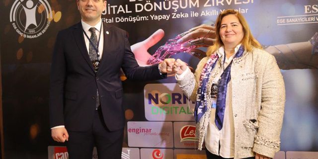 İzmir'de Dijital Dönüşüm Zirvesi gerçekleşti