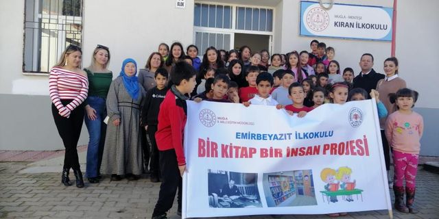 Muğla’da "Bir Kitap Bir İnsan Projesi" devam ediyor