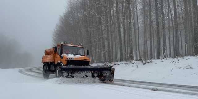 Kütahya'nın Domaniç Dağları'nda kar yağışı etkili oldu