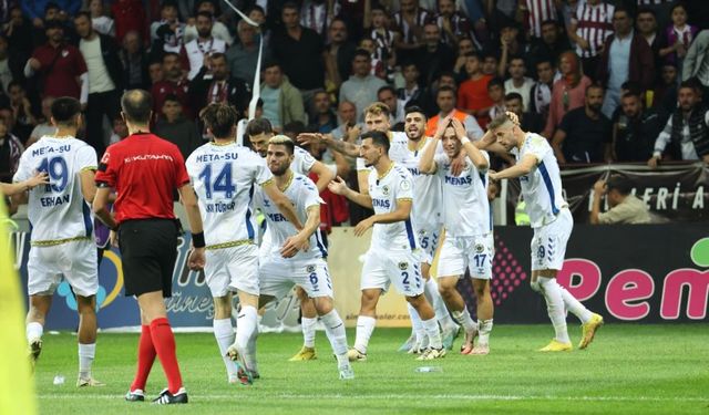 Menemen FK zirveye oynuyor