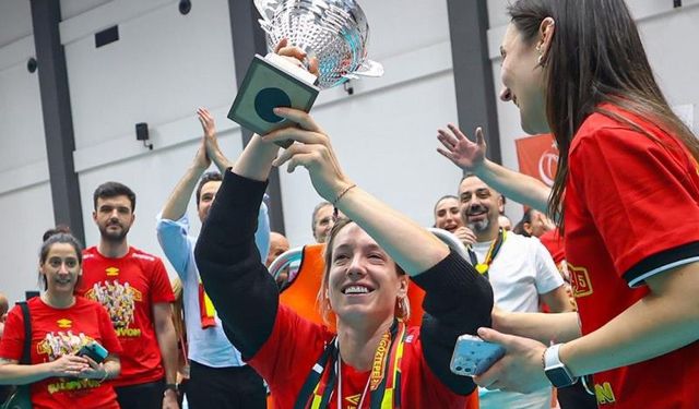 Göztepe Voleybol’da Helena ameliyat oldu
