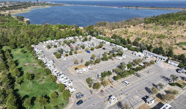 Karavancıların tercihi İnciraltı Karavan Parkı