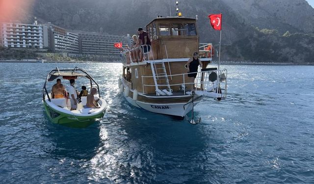 Marmaris'te jet ski ve tur teknesi çarpıştı