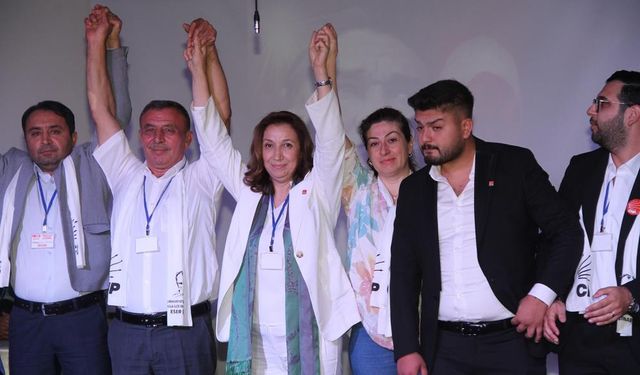CHP Kula İlçe Kongresi'nde başkanlığa Esen Çınar seçildi