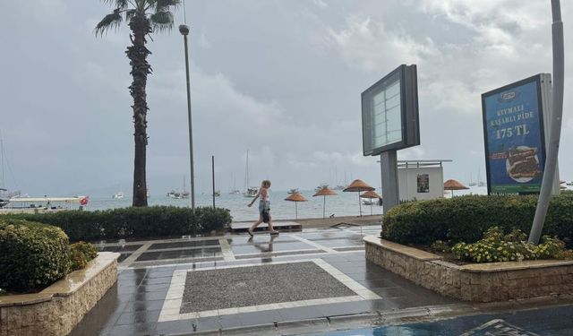Marmaris’e sonbaharın ilk yağmuru düştü