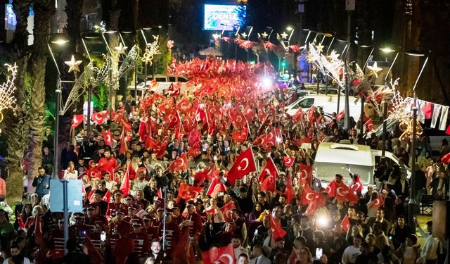 İzmir, Cumhuriyet coşkusuna hazır