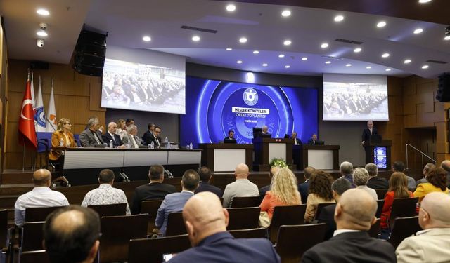 Sektörlerin çözüm bekleyen konuları İZTO'da görüşüldü