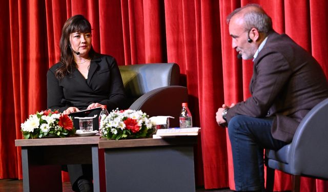 Yavuz Oğhan'dan Manisa'da imza ve söyleşi