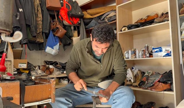 Datça'nın tek ayakkabı tamircisi