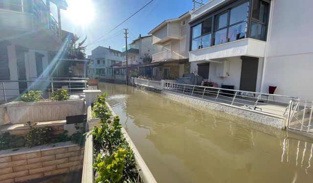 Selin etkilediği Foça'nın sokakları Venedik'e döndü