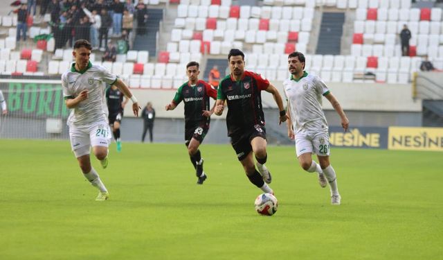 TFF 3. Lig: Karşıyaka: 3 - Bornova 1877: 1