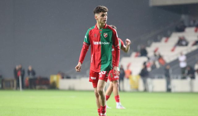 Karşıyakalı Adem Yeşilyurt'a yurt dışında ilgi