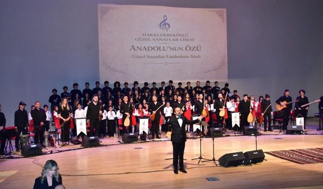 Denizli'nin unutulan türküleri 150 öğrencinin emeğiyle sahneye taşındı