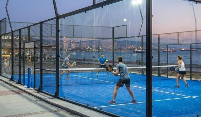 Bostanlı Sahili’ne yeni padel kortları geliyor