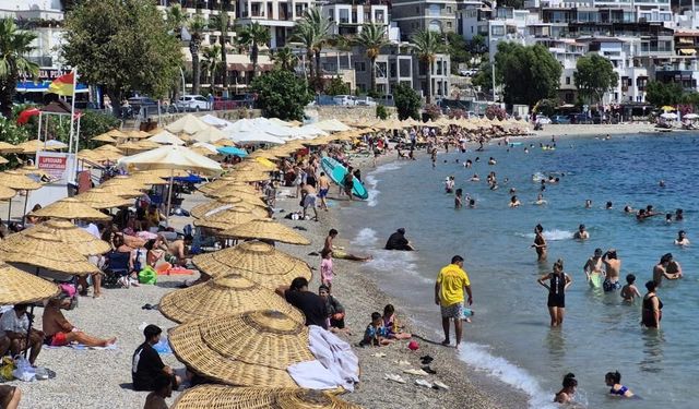 Bodrum'da sahiller doldu taştı