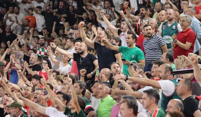 Karşıyaka'da kombineler satışa çıktı