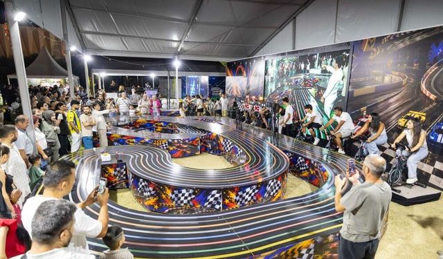 İEF'de kültür, sanat ve eğlence bir arada