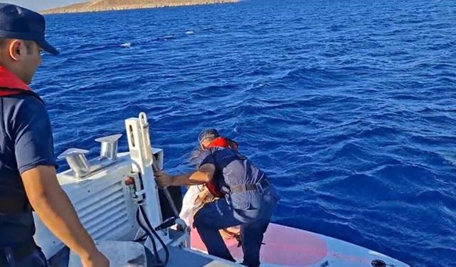 Datça’da denizde sürüklenin iki kişi kurtarıldı