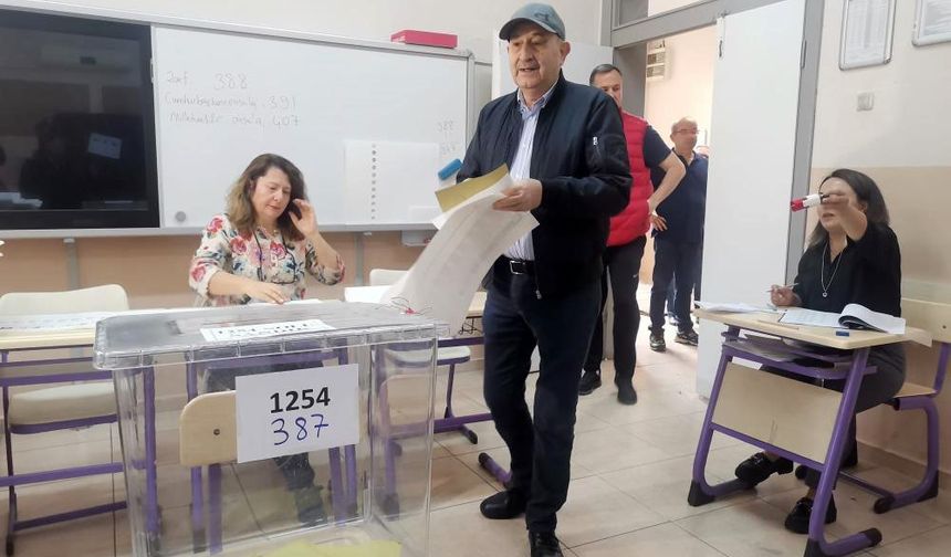  İzmir'de oy kullanmayan seçmen sayısında artış