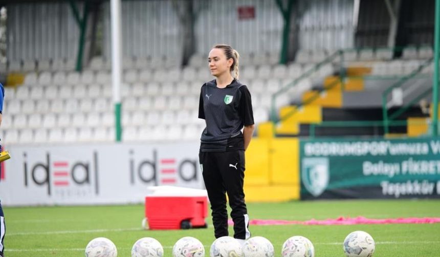 Kadın antrenör, futbola başladığı takımın başına geçti