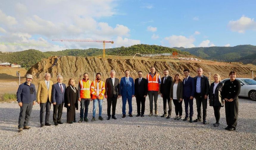 Başkan Hisarcıklıoğlu’ndan İEÜ Güzelbahçe Kampüsüne ziyaret