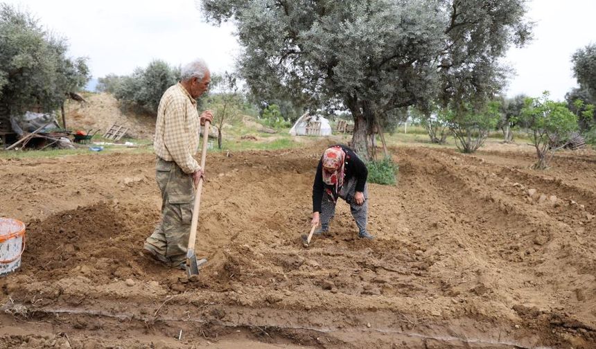 Mutluluğu toprakta buldular