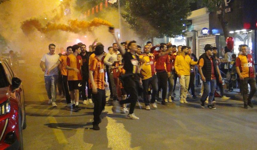 Galatasaray’ın şampiyonluğu Manisa’da coşkuyla kutlandı