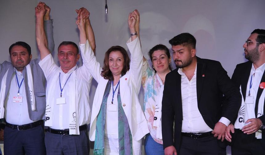 CHP Kula İlçe Kongresi'nde başkanlığa Esen Çınar seçildi