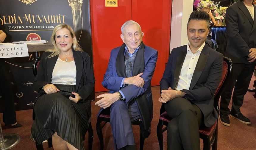 98 yaşındaki Haldun Dormen, 'Hisseli Harikalar Kumpanyası' ile rekor kırdı'!