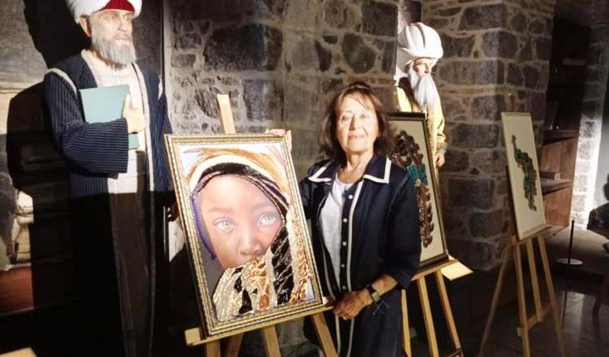 Çivi ile Telin Aşkı: Sabırla ilmek ilmek dokunan eserler sanatseverlerle buluşuyor