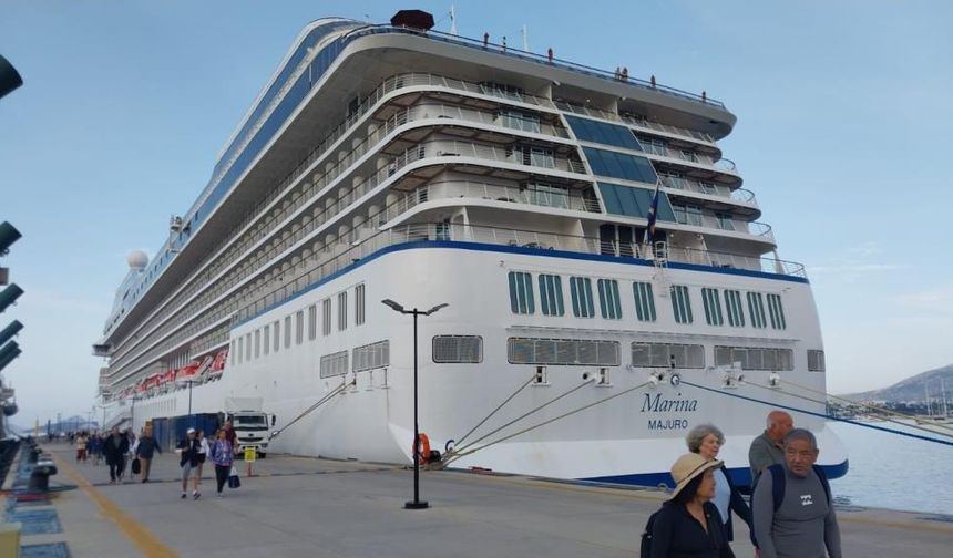 Marina, Bodrum'a bin 194 yolcu getirdi
