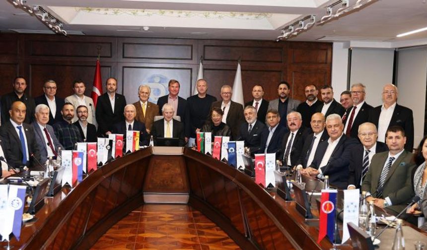 İZVAK’ta İzmir kulüplerinin kent ekonomisine katkısı konuşuldu