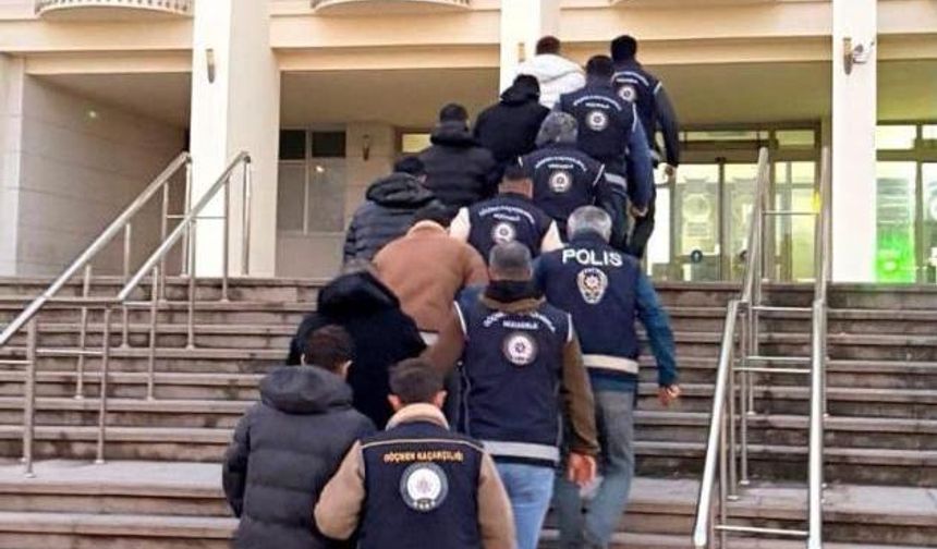 Bodrum’da kaçak göçmen çetesi çökertildi