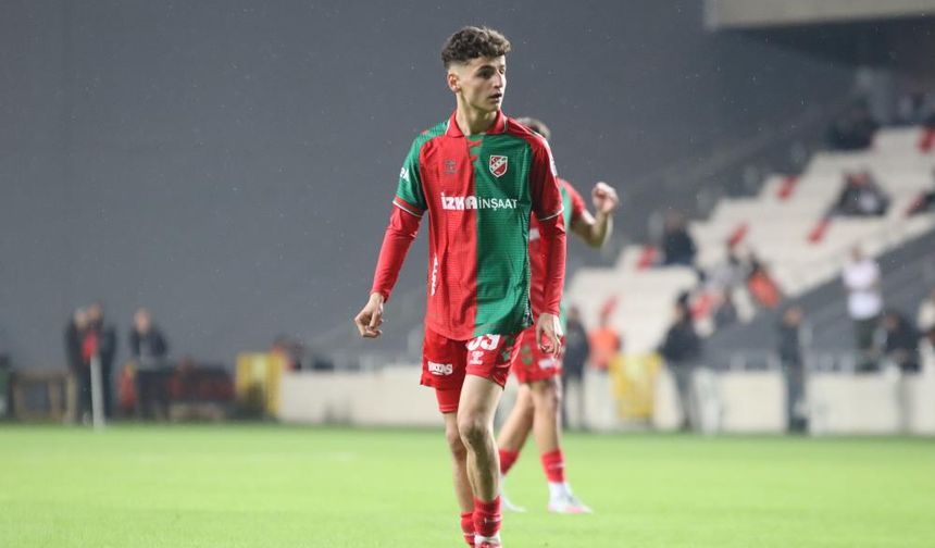 Karşıyakalı Adem Yeşilyurt'a yurt dışında ilgi