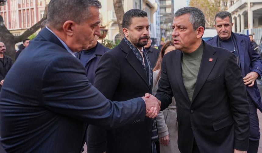 CHP Genel Başkanı Özel, Şehzadeler Belediyesini ziyaret etti