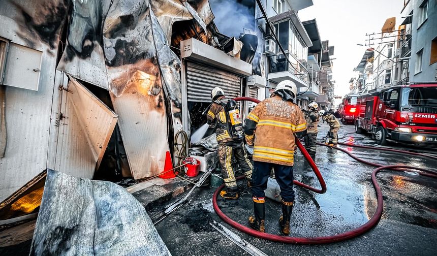 Buca'da iş yeri yangını panik yarattı