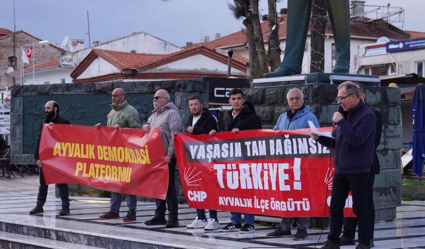Ayvalık’ta Demokrasi Vurgusu