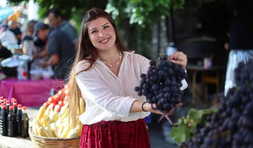 Kavacık Üzüm Festivali renkli geçti