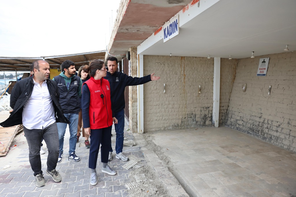 Ilıca Plajı’nda Yaz Hazırlıkları Sürüyor 3