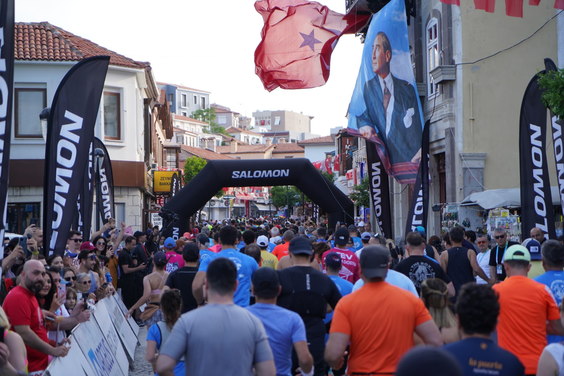 Thumbnail 2 Bin 606 Sporcu Salomon Çeşme Maratonu’nda Koştu 2