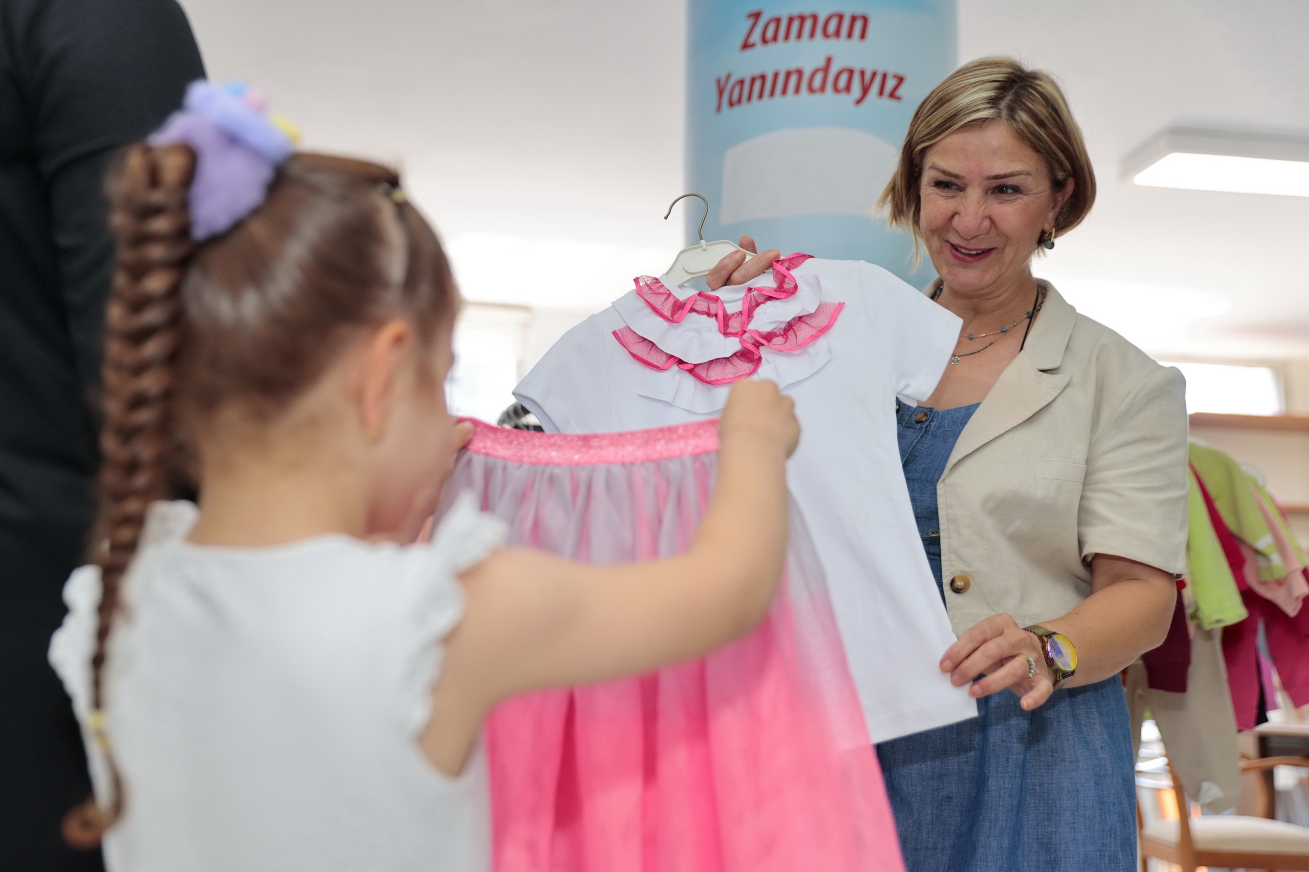 Bayramda Dayanışmanın Adresi Giysi Market (4)