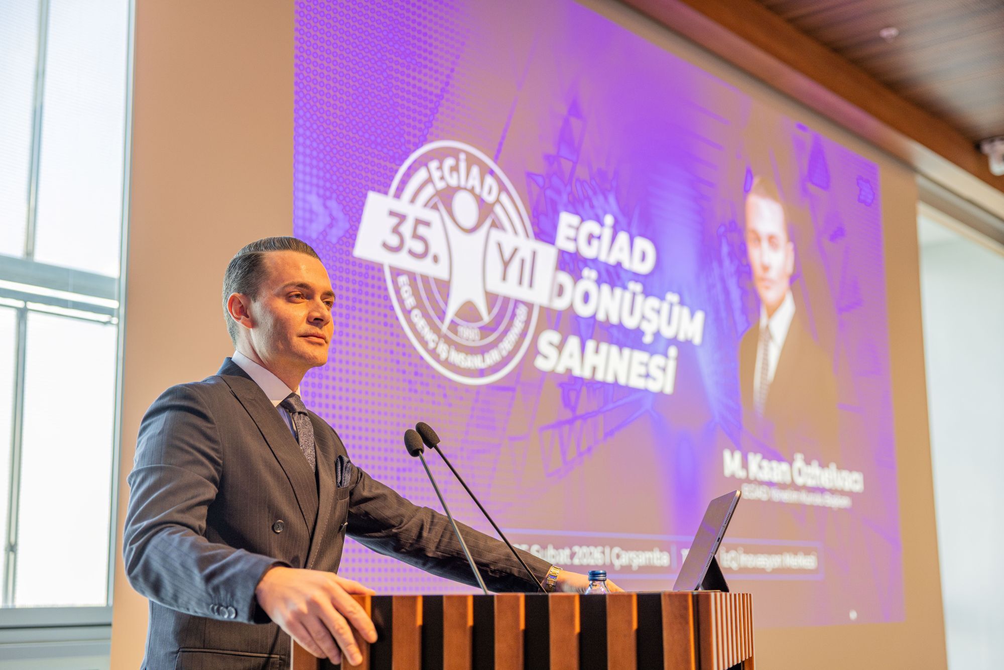 2 G4 A8235 083837233