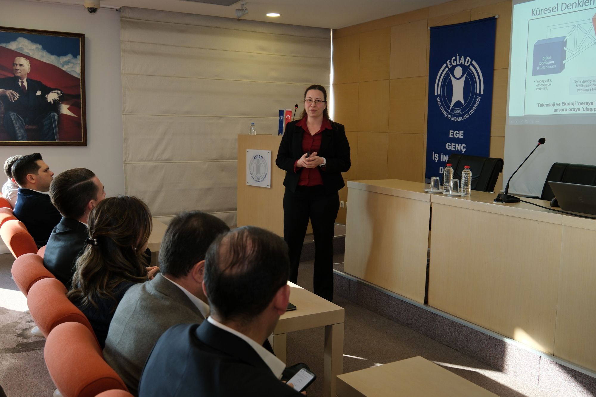 D S C F5446 104310512